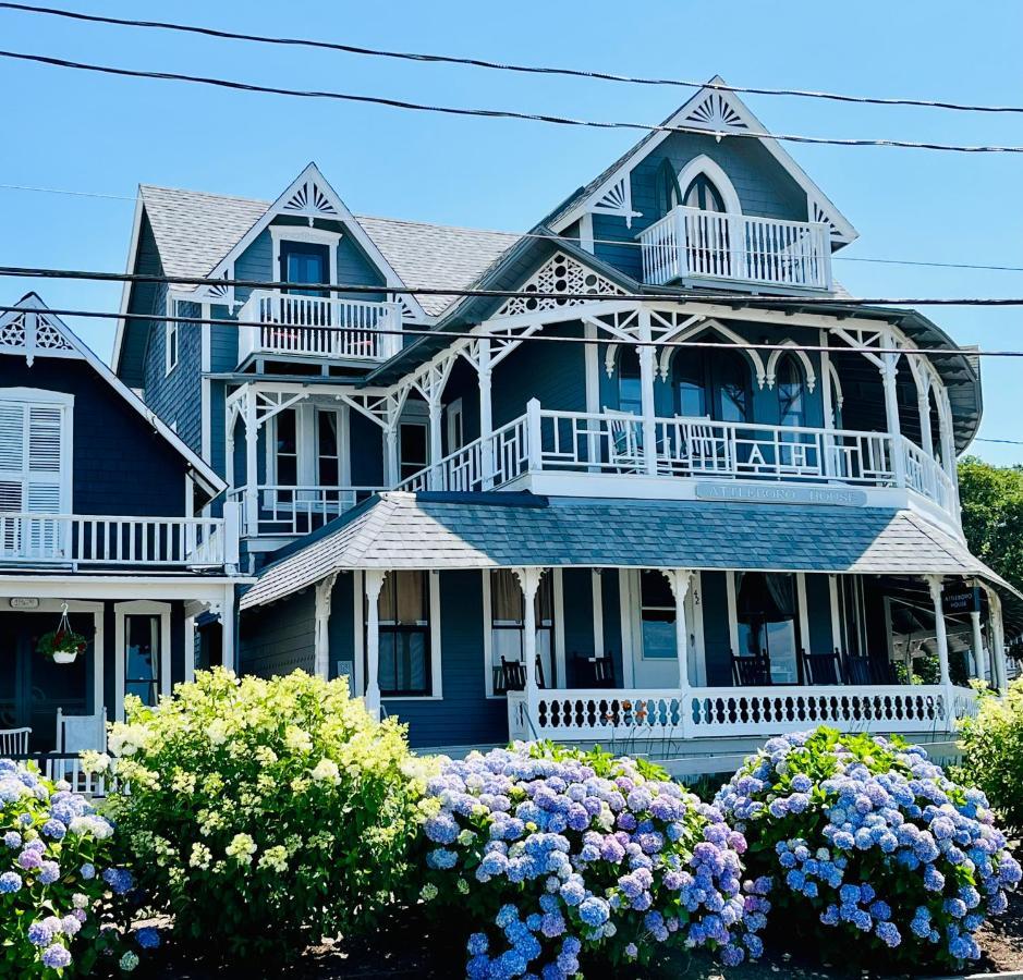 The Attleboro House Hotel Oak Bluffs Eksteriør billede
